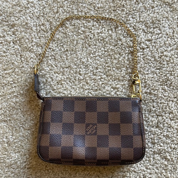 Louis Vuitton Mini Pochette Accessories Damier Ebene